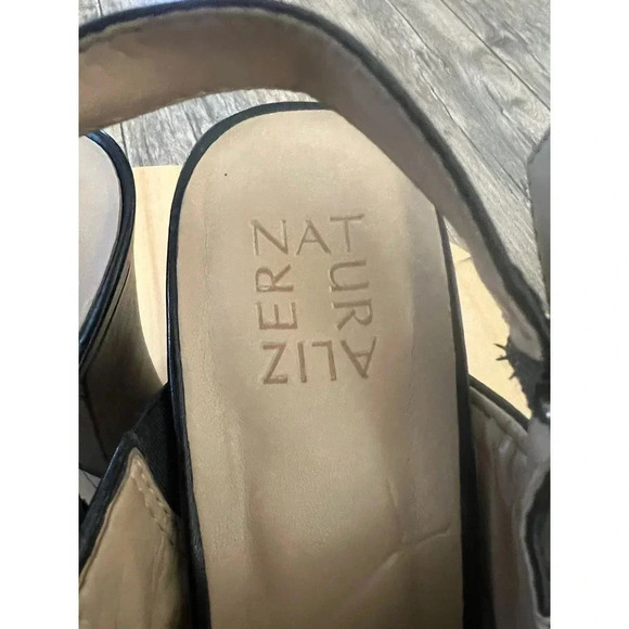 Naturalizer Women's Black Joyce Sling backs Heeled Sandal Size US 10.5M - Picture 2 of 5